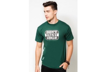 Crazeecausa Short Sleeve Tee Printed Don't Trust Girls