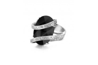 Onyx Diamond Channel 18K Gold Ring