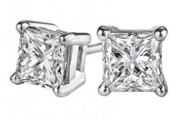 April Birthstone Natural Diamond Stud Earrings in Gold